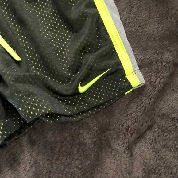Nike shorts - Picture 2 of 2